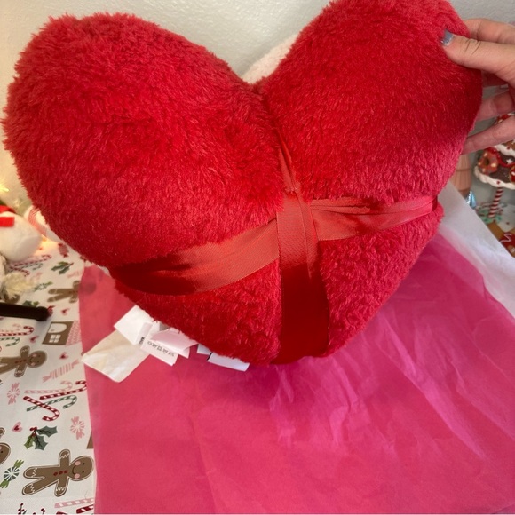 Cupcakes and Cashmere Set of 3 Heart Pillows - Picture 5 of 7